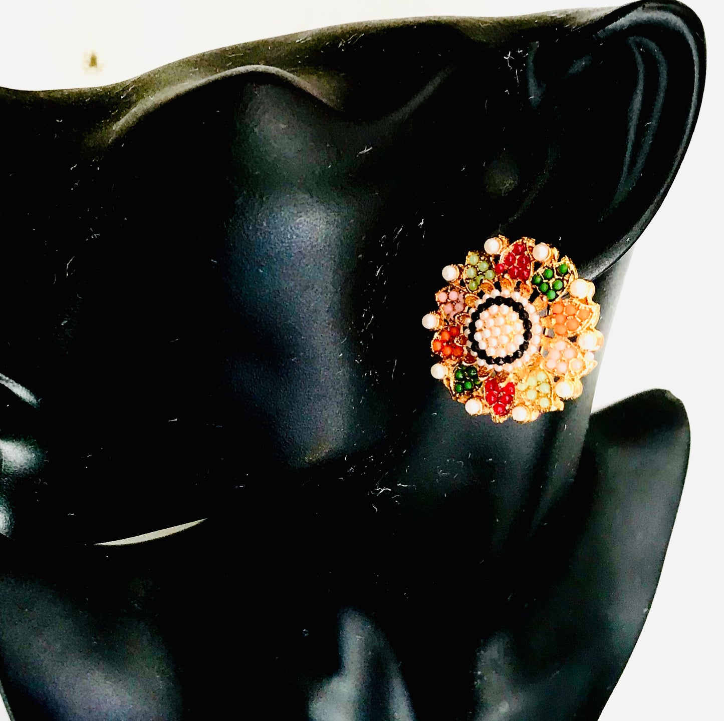 Daisy Nevrattan Earring