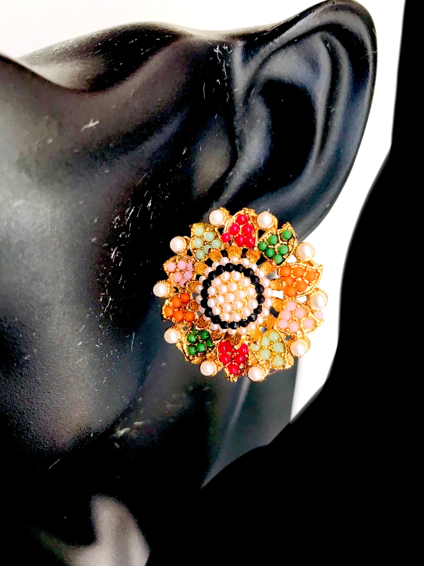 Daisy Nevrattan Earring