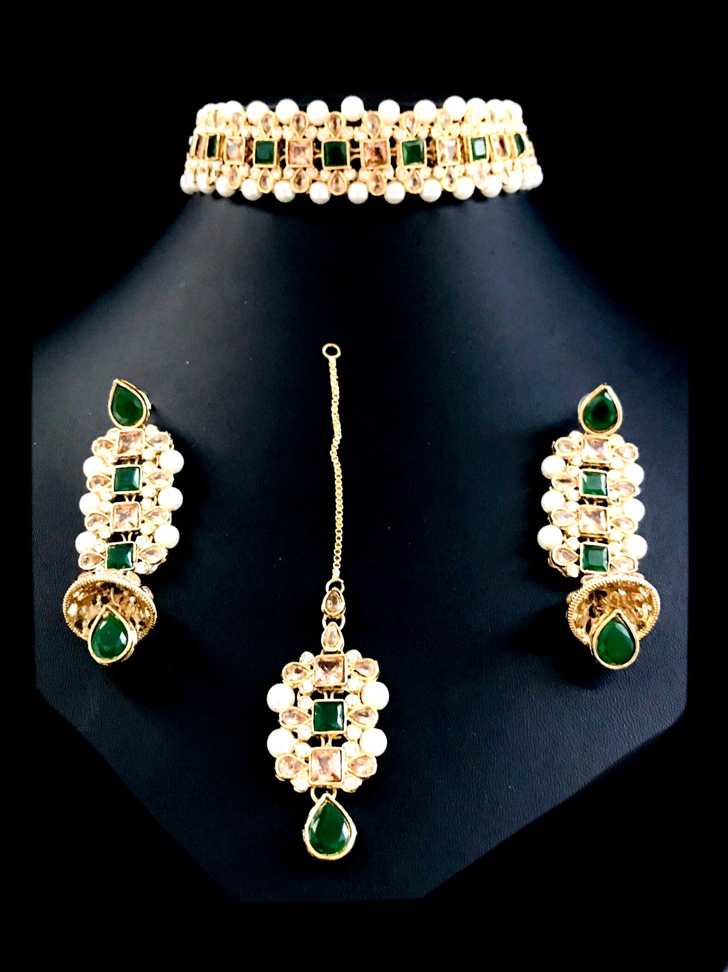 Trendy Choker Wedding Set