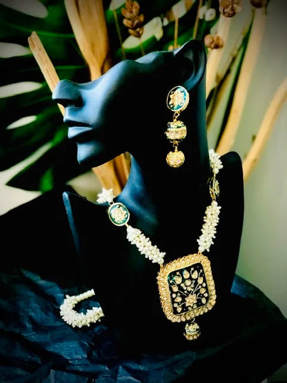 Morpankh Teal Kundan Set