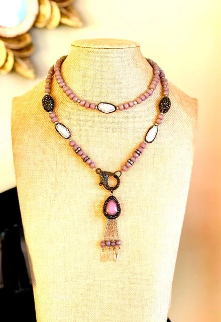 Perla Mauve Necklace