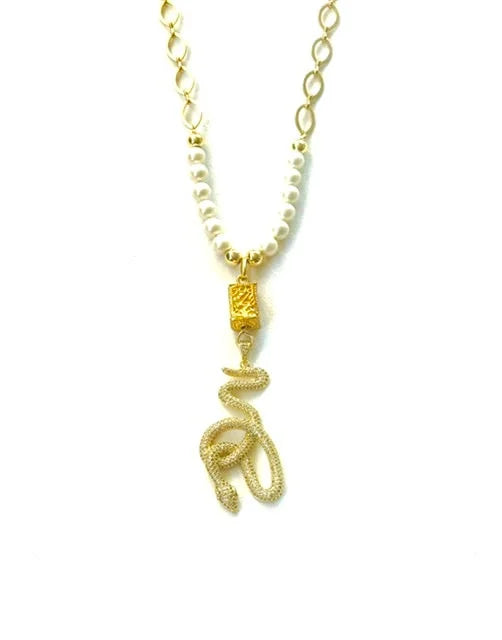 Pearls Snake Necklace